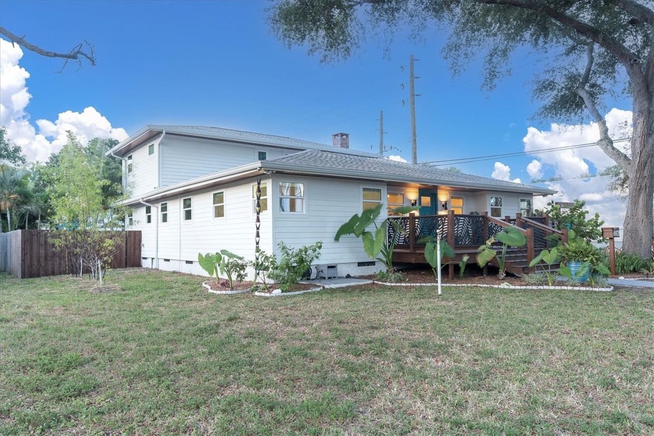 6921 Mango Avenue S, Saint Petersburg, FL 33707 Photo