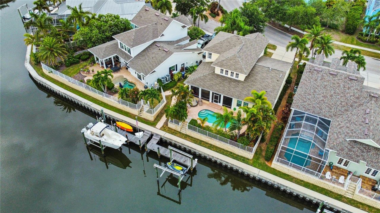 432 Islebay Drive , Apollo Beach, FL 33572 Photo