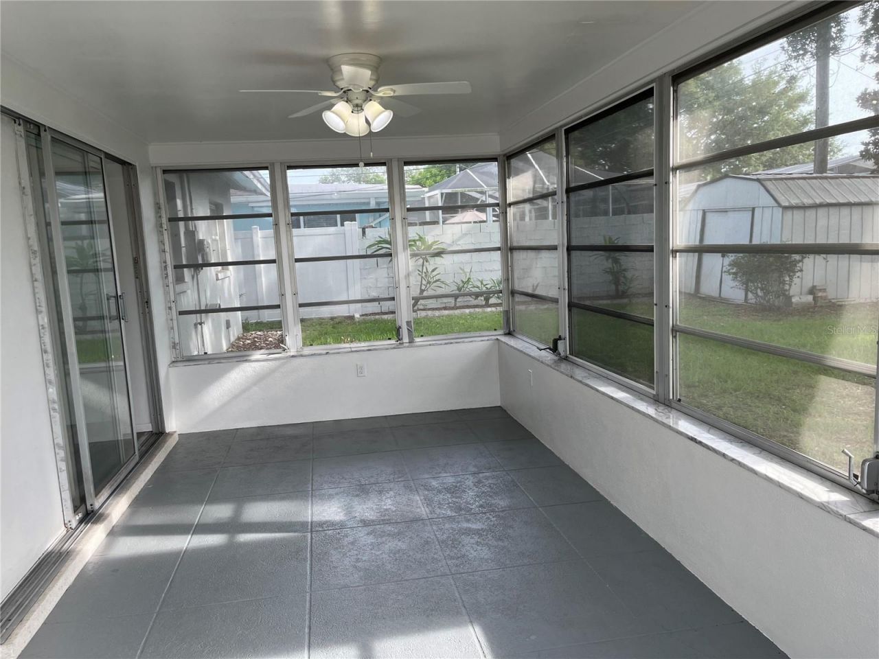 528 E Lake Drive, Largo, FL 33771 Photo