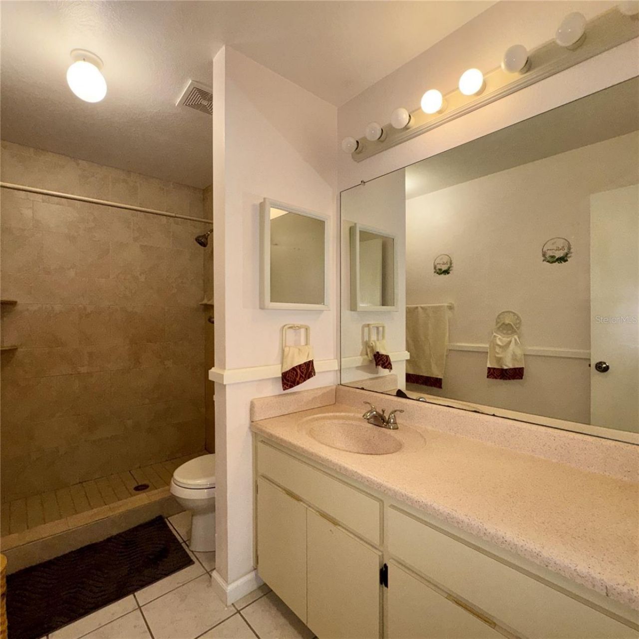 726 Stillview Circle , Brandon, FL 33510 Photo