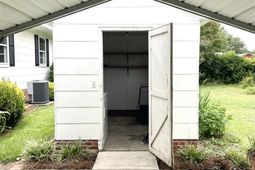 100 Davis Street photo 4
