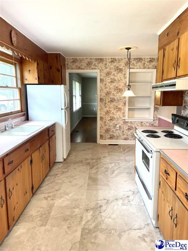 100 Davis Street Photo 9
