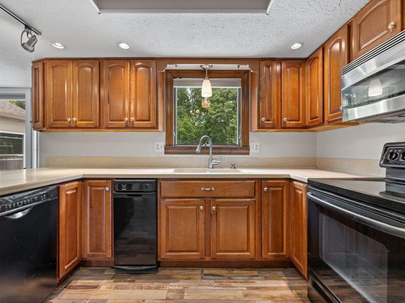 588 Liberty Lane, Westerville, OH 43081 Photo 7
