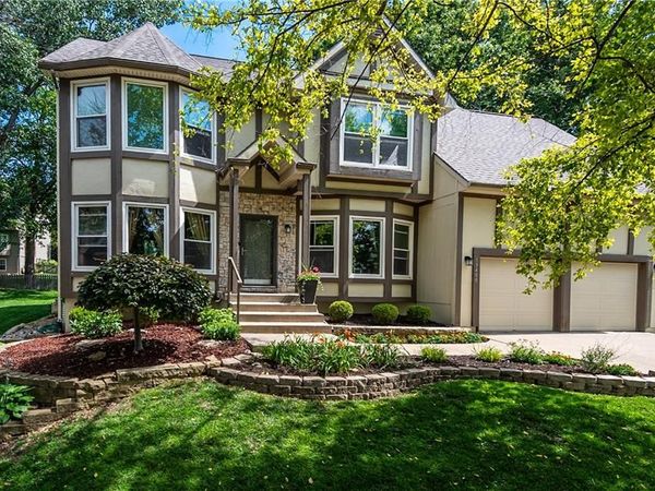 13400 W 116th Terrace, Overland Park, KS 66210