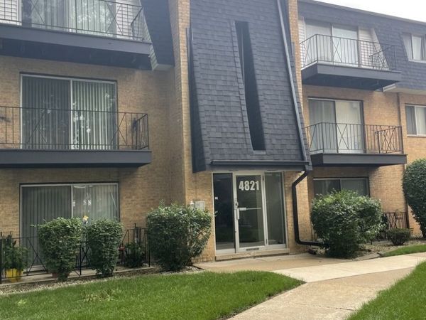 4821 W 109th Street , Unit 201, Oak Lawn, IL 60453