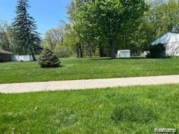 Jackson Street , Taylor, MI 48180