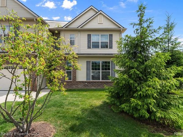 23668 Clarewood Street , Macomb Twp, MI 48042