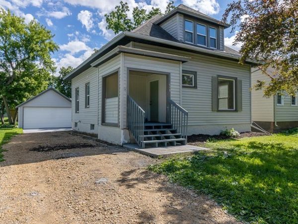 608 7th Avenue SE, Waseca, MN 56093