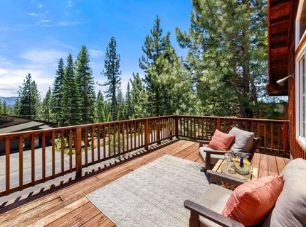 11964 Saint Bernard Drive, Truckee, CA 96161 Photo