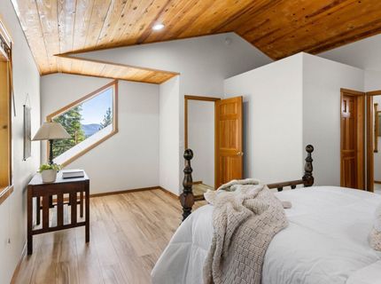 11964 Saint Bernard Drive, Truckee, CA 96161 Photo