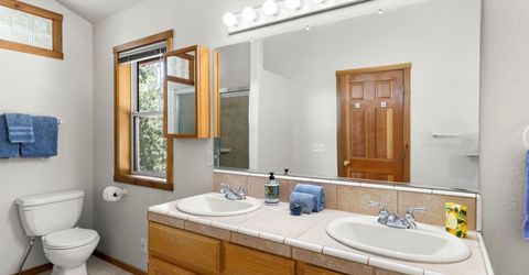 11964 Saint Bernard Drive, Truckee, CA 96161 Photo