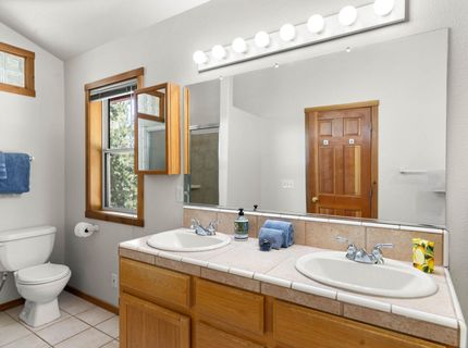 11964 Saint Bernard Drive, Truckee, CA 96161 Photo