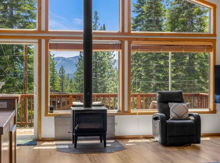 11964 Saint Bernard Drive, Truckee, CA 96161 Photo