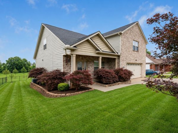 532 Johnstown Dr , Smyrna, TN 37167
