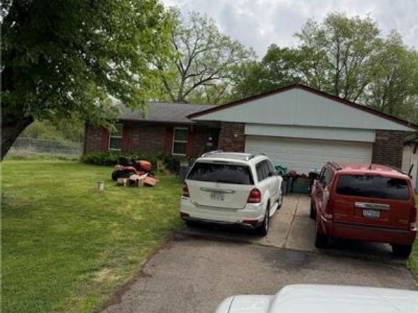 6046 Aaron Lane, Huber Heights, OH 45424