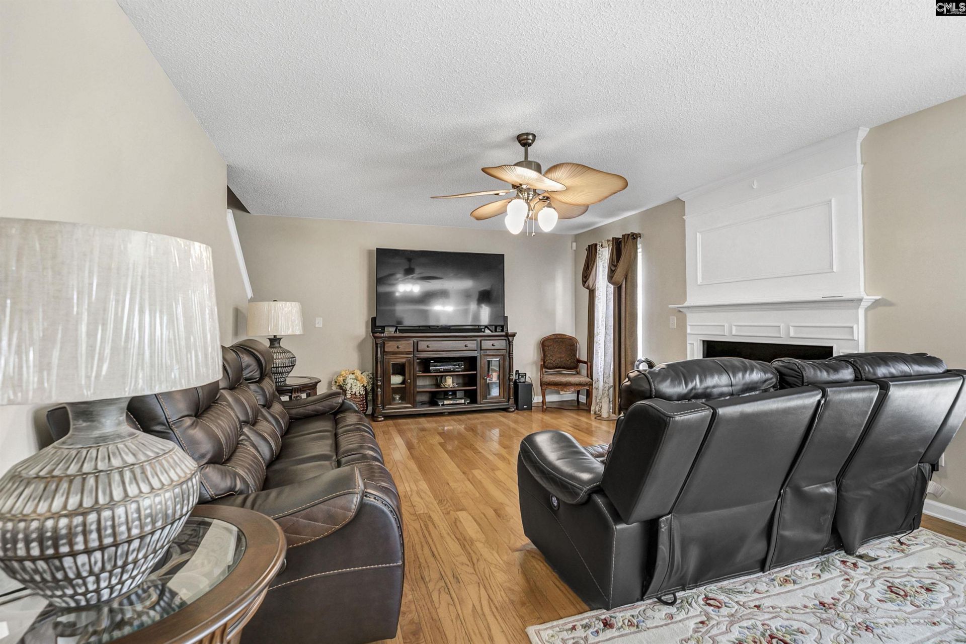 208 Loskin Lane Photo 8