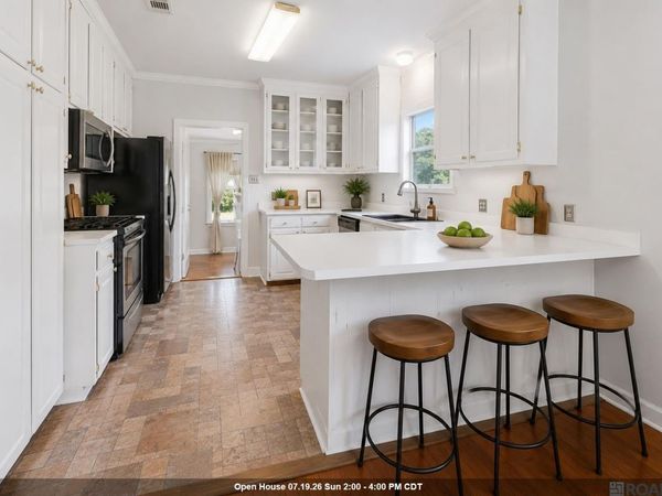 1305 E Tiffani St, Gonzales, LA 70737