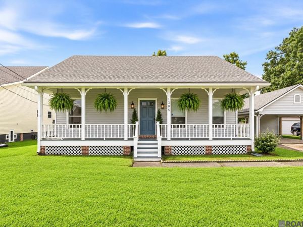 1305 E Tiffani St, Gonzales, LA 70737