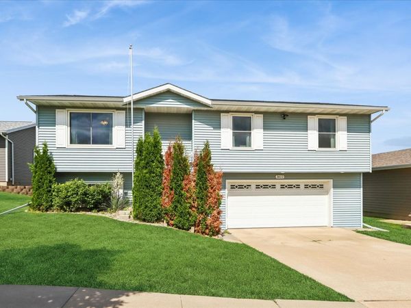 3612 King Drive SW, Cedar Rapids, IA 52404