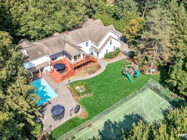 24 Vanderbeck Lane, MAHWAH, NJ 07430