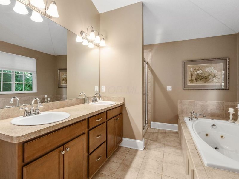 621 Canteridge Drive , Pickerington, OH 43147 Photo 25