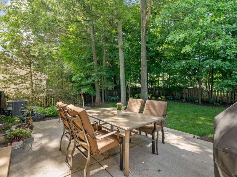 621 Canteridge Drive , Pickerington, OH 43147 Photo 4