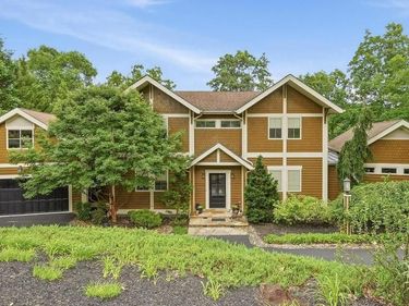 130 LAKE SHORE DRIVE , CROSS JUNCTION, VA 22625