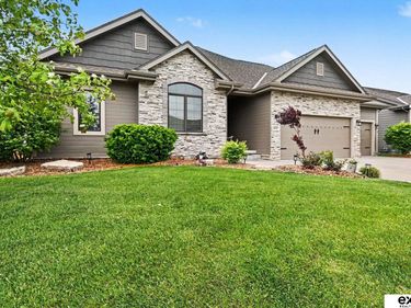 18707 Spaulding Street, Omaha, NE 68022