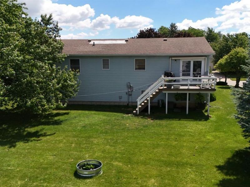 938 Tamarack Drive, Willard, OH 44890 Photo 10