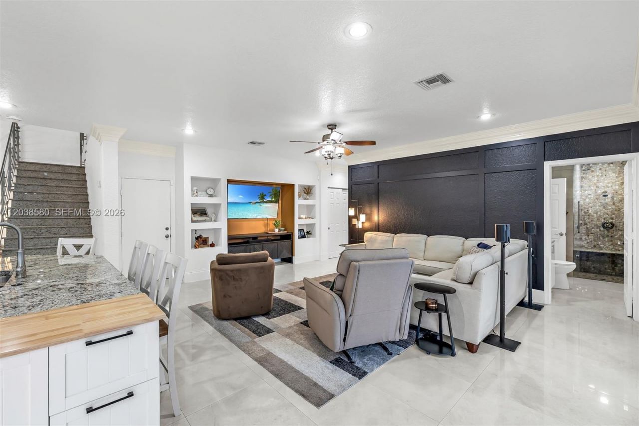 10214 NW 54th Pl, Coral Springs, FL 33076 Photo