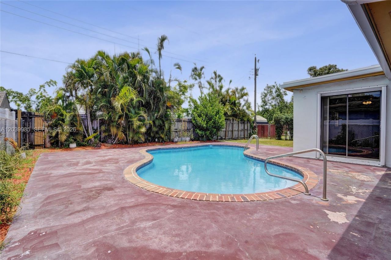 1530 N 73rd Ave, Hollywood, FL 33024 Photo