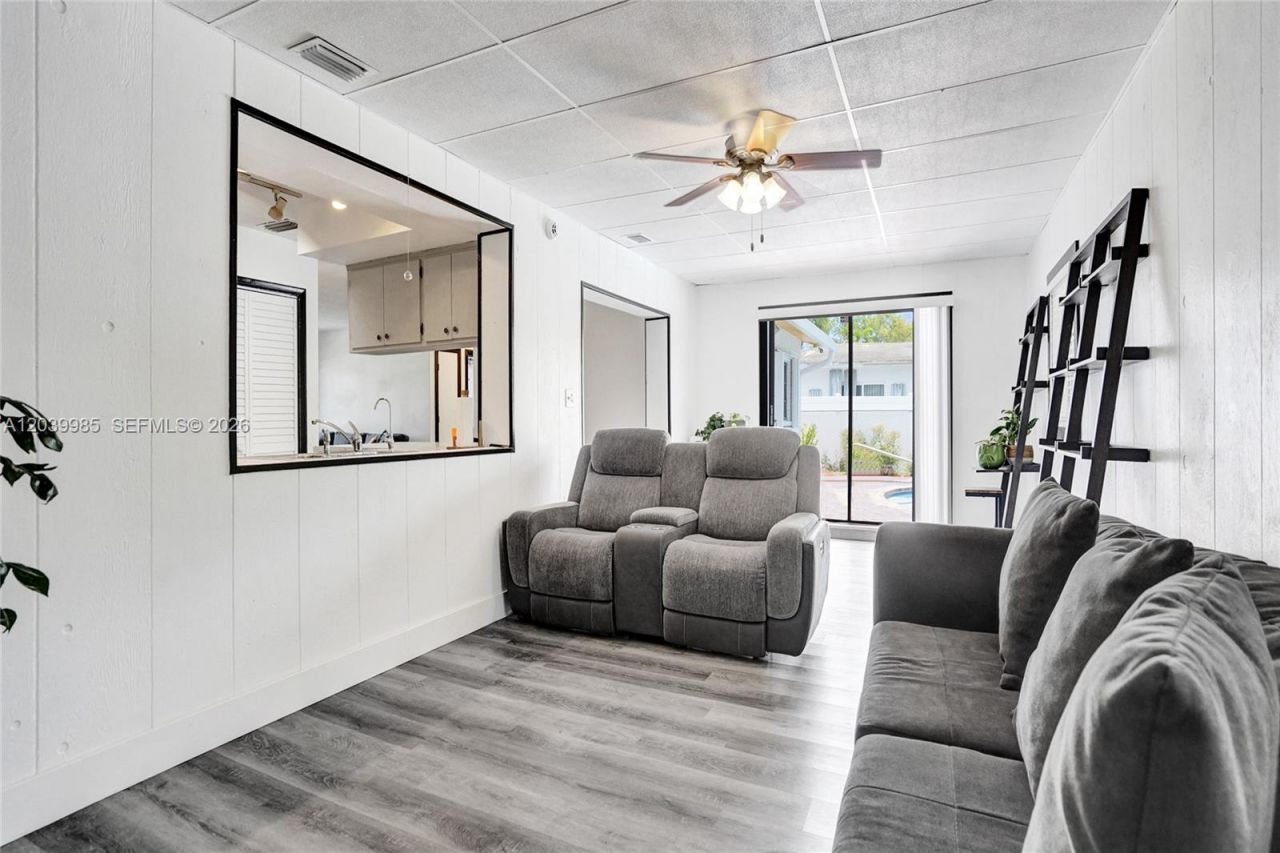 1530 N 73rd Ave, Hollywood, FL 33024 Photo