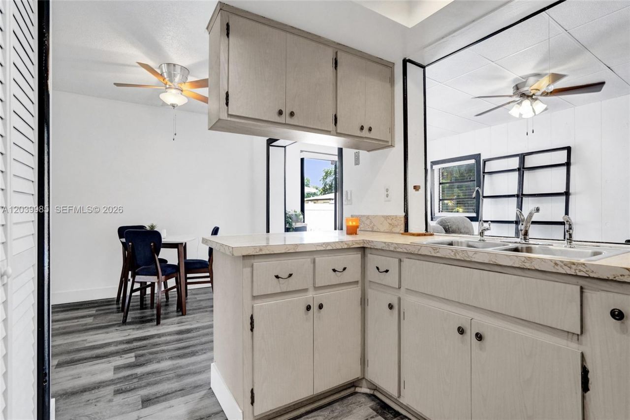 1530 N 73rd Ave, Hollywood, FL 33024 Photo