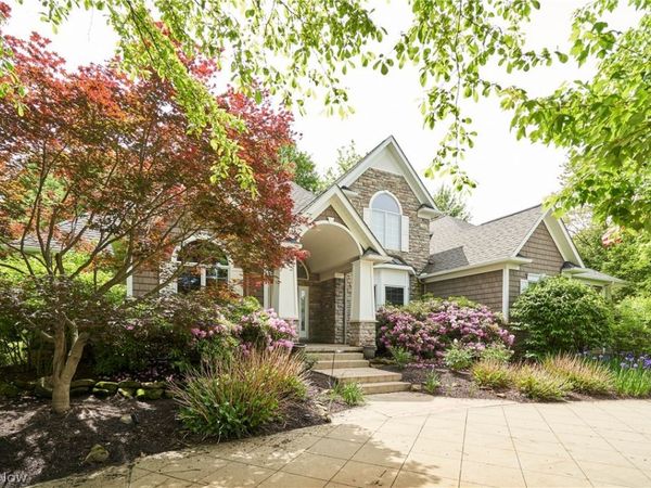 379 Greensfield Lane, Copley, OH 44321