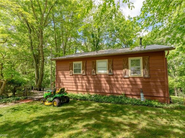 58 Manito Trail , Malvern, OH 44644