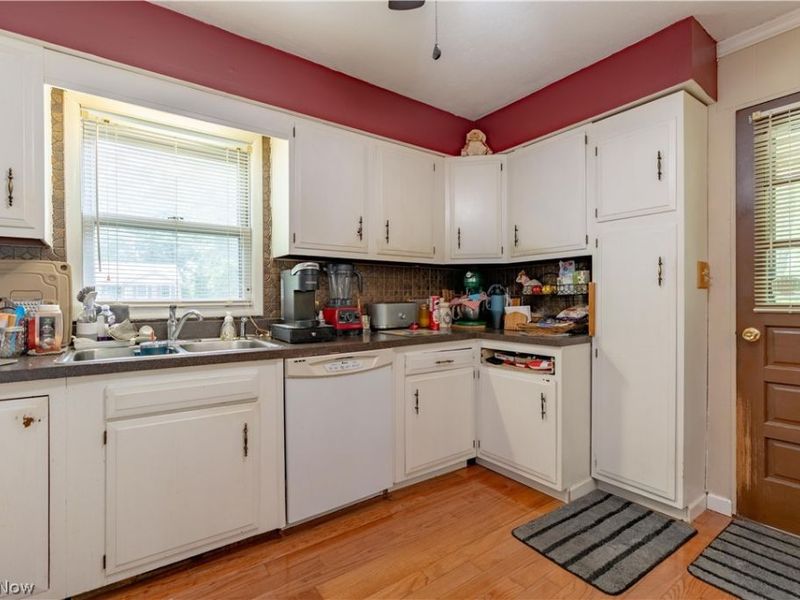 58 Manito Trail, Malvern, OH 44644 Photo 10