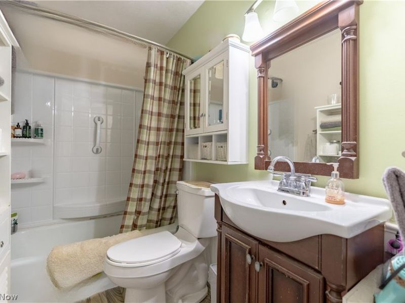 58 Manito Trail, Malvern, OH 44644 Photo 16