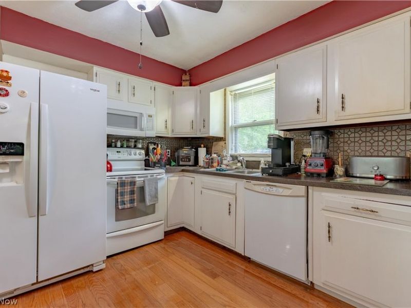 58 Manito Trail, Malvern, OH 44644 Photo 6