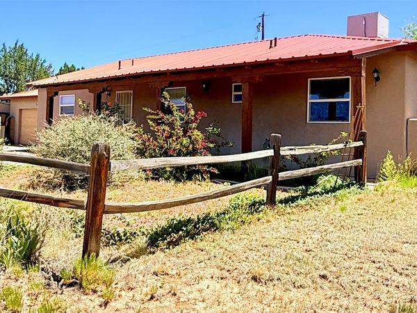 22 Camino Loma , Santa Fe, NM 87507