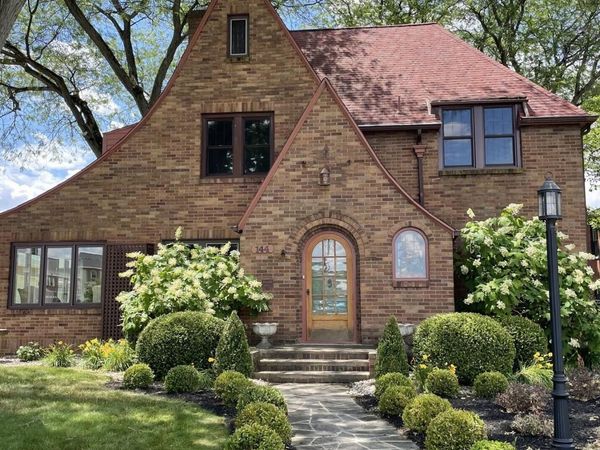 144 S Church Street , Bowling Green, OH 43402