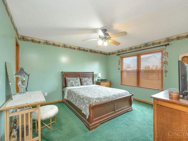 7030 Beagle Court, Hamilton, OH 45011 Photo 20