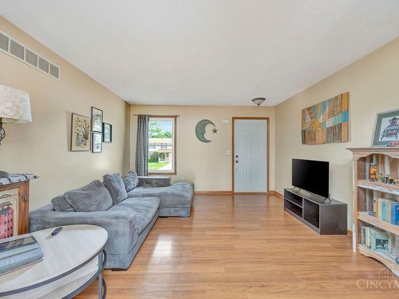 7030 Beagle Court, Hamilton, OH 45011 Photo 3