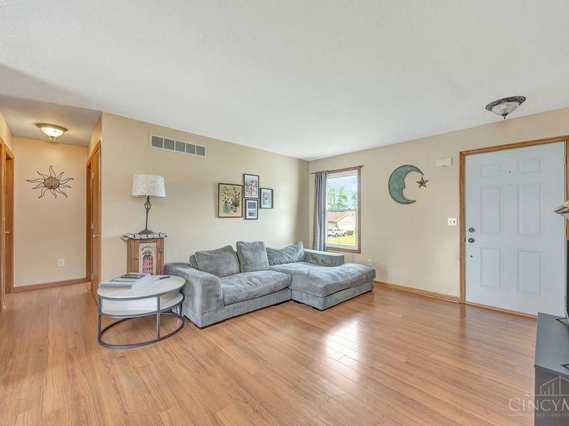 7030 Beagle Court, Hamilton, OH 45011 Photo 5