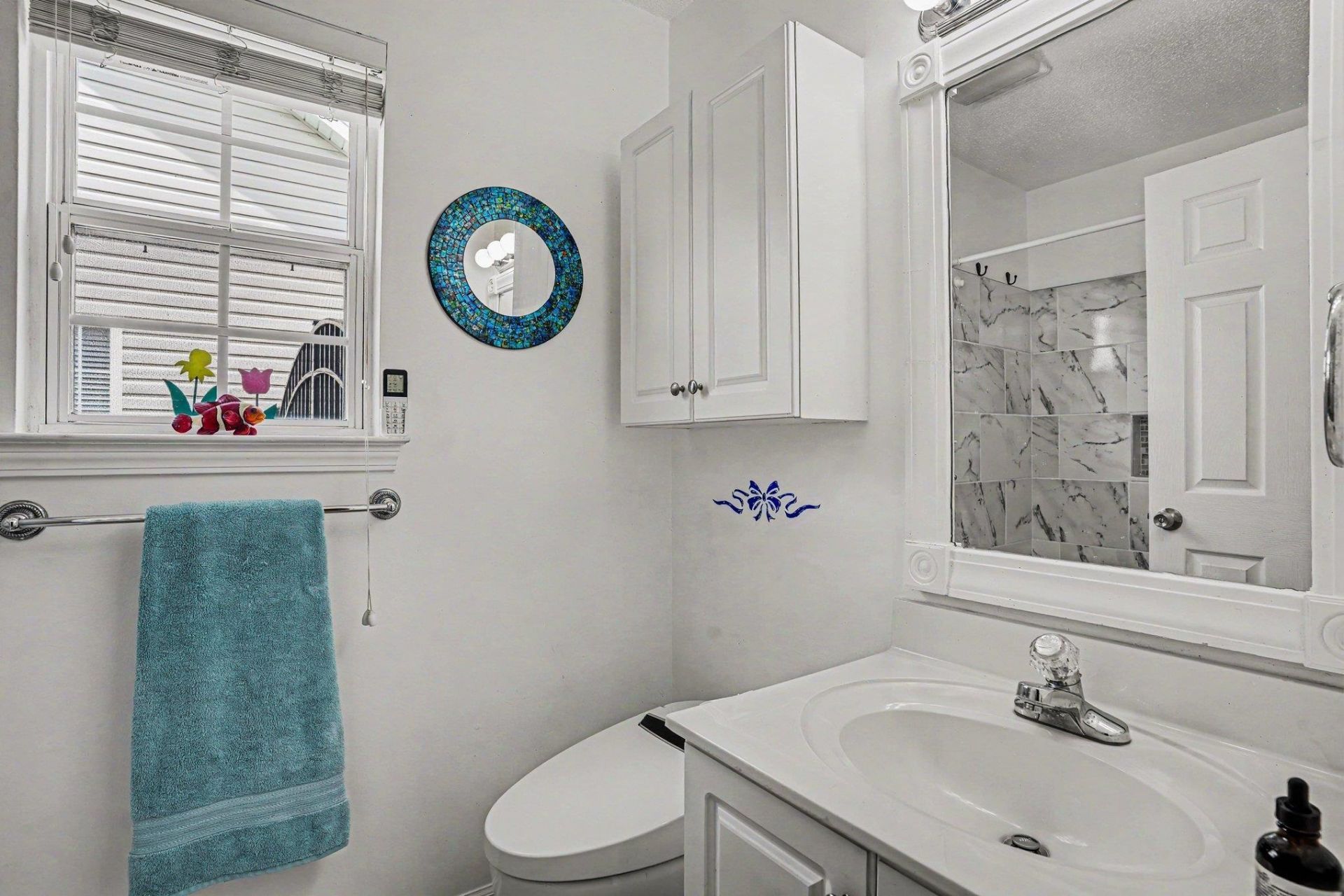 213 Lynco Ln. Photo 6