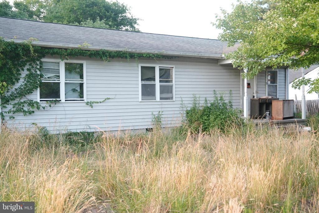 103 Louis Street, Emporia, VA 23847 Main Photo