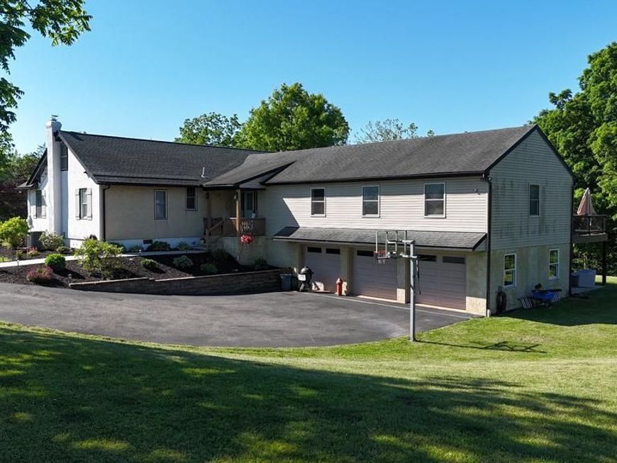 44 Worman Road, Douglassville, PA 19518 Main Photo
