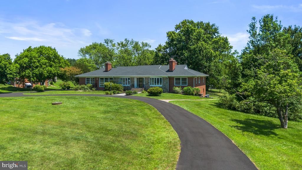 18015 MUNCASTER ROAD, ROCKVILLE, MD 20855