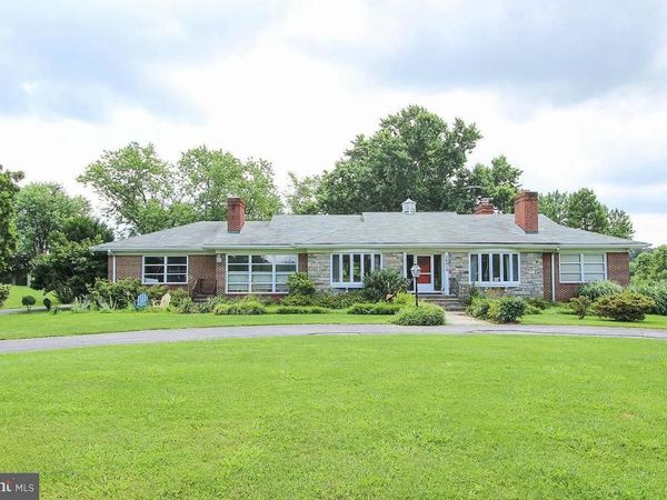 18015 MUNCASTER ROAD , ROCKVILLE, MD 20855