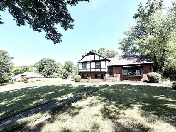 701 Archdale Drive , Charlotte, NC 28217