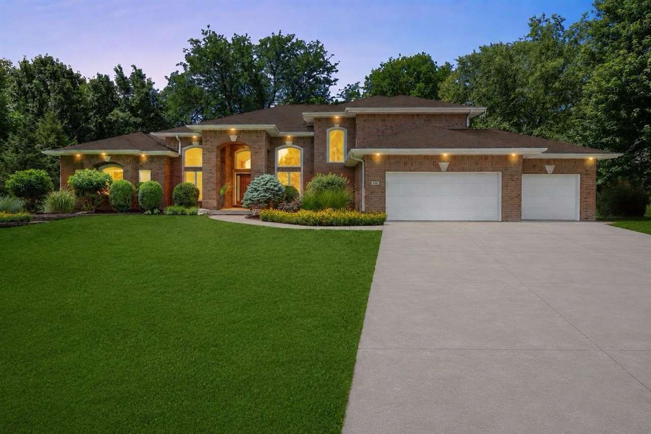680 Highland Park Ave, Coralville, IA 52241 Main Photo